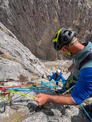 Nave dell’Eco, Cima Mai-Nef, Pale di San Martino, Dolomiti - La prima ripetizione della via 'Nave dell’Eco' alla Cima Mai-Nef, Pale di San Martino, Dolomiti (Ruggero Alberti, Renzo Corona, Alex Zuglian 04/2026)