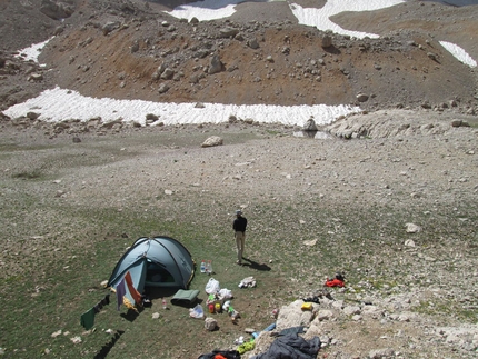 Aladaglar, Turkey 2012 - Cima Vay Vay base camp: a hectar of tranquility.