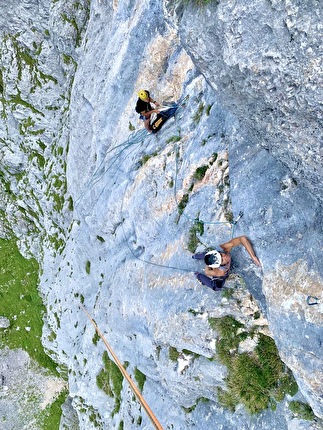 Abbronzatissima Monte Fop, Dolomiti, Federico Dell’Antone, Thomas Gianola - L'apertura di 'Abbronzatissima' al Monte Fop, Dolomiti (Federico Dell’Antone, Thomas Gianola 06/2025) Abbronzatissima Monte Fop, Dolomiti, Federico Dell’Antone, Thomas Gianola - L'apertura di 'Abbronzatissima' al Monte Fop, Dolomiti (Federico Dell’Antone, Thomas Gianola 06/2025)