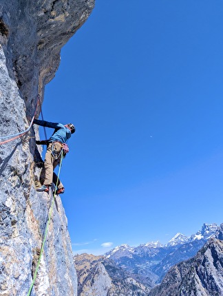 Abbronzatissima Monte Fop, Dolomiti, Federico Dell’Antone, Thomas Gianola - L'apertura di 'Abbronzatissima' al Monte Fop, Dolomiti (Federico Dell’Antone, Thomas Gianola 06/2025) Abbronzatissima Monte Fop, Dolomiti, Federico Dell’Antone, Thomas Gianola - L'apertura di 'Abbronzatissima' al Monte Fop, Dolomiti (Federico Dell’Antone, Thomas Gianola 06/2025)