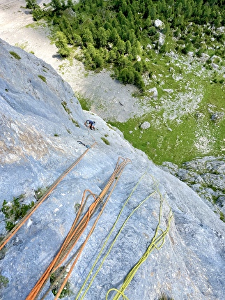 Abbronzatissima Monte Fop, Dolomiti, Federico Dell’Antone, Thomas Gianola - L'apertura di 'Abbronzatissima' al Monte Fop, Dolomiti (Federico Dell’Antone, Thomas Gianola 06/2025) Abbronzatissima Monte Fop, Dolomiti, Federico Dell’Antone, Thomas Gianola - L'apertura di 'Abbronzatissima' al Monte Fop, Dolomiti (Federico Dell’Antone, Thomas Gianola 06/2025)