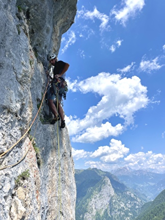Abbronzatissima Monte Fop, Dolomiti, Federico Dell’Antone, Thomas Gianola - L'apertura di 'Abbronzatissima' al Monte Fop, Dolomiti (Federico Dell’Antone, Thomas Gianola 06/2025) Abbronzatissima Monte Fop, Dolomiti, Federico Dell’Antone, Thomas Gianola - L'apertura di 'Abbronzatissima' al Monte Fop, Dolomiti (Federico Dell’Antone, Thomas Gianola 06/2025)