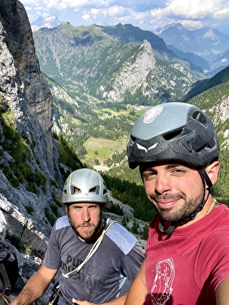 Abbronzatissima Monte Fop, Dolomiti, Federico Dell’Antone, Thomas Gianola - L'apertura di 'Abbronzatissima' al Monte Fop, Dolomiti (Federico Dell’Antone, Thomas Gianola 06/2025) Abbronzatissima Monte Fop, Dolomiti, Federico Dell’Antone, Thomas Gianola - L'apertura di 'Abbronzatissima' al Monte Fop, Dolomiti (Federico Dell’Antone, Thomas Gianola 06/2025)