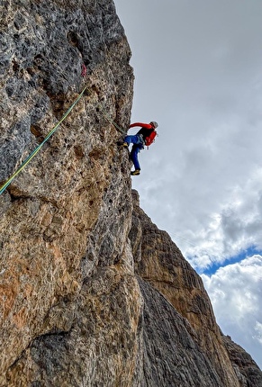 Bio Rock Piccolo Lagazuoi, Dolomiti, Simon Kehrer, Marta Willeit - L'apertura di 'Bio Rock' alla sud del Piccolo Lagazuoi, Dolomiti (Simon Kehrer, Marta Willeit 04-05/2026) Bio Rock Piccolo Lagazuoi, Dolomiti, Simon Kehrer, Marta Willeit - L'apertura di 'Bio Rock' alla sud del Piccolo Lagazuoi, Dolomiti (Simon Kehrer, Marta Willeit 04-05/2026)