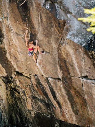 Michaela Kiersch - Michaela Kiersch climbing 'Dolby Surround' (9a+) in Zillertal, Austria Michaela Kiersch - Michaela Kiersch climbing 'Dolby Surround' (9a+) in Zillertal, Austria