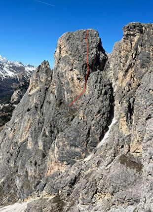 Marmotta Volante, Torre Grande di Falzarego, Dolomiti, Christoph Hainz - Il tracciato della via 'Marmotta Volante' alla Torre Grande di Falzarego, Dolomiti (Christoph Hainz 04/2026)