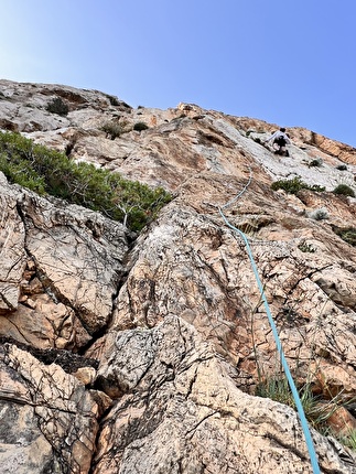 Hard o Soft Masua, Sardegna - Alberto de Giuli sul primo tiro di 'Hard o Soft?' a Masua in Sardegna
