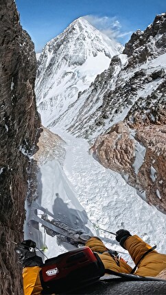Bartosz Ziemski Lhotse - Bartosz Ziemski scende Lhotse con gli sci il 12/05/2026