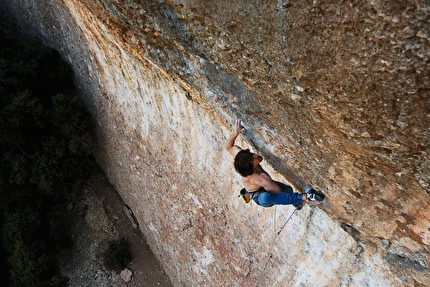 Lorenzo Fornaro Montserrat - Lorenzo Fornaro sending 'Red Ram' (9a+) at Montserrat