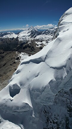 Ranrapalca Peru, Fay Manners, Marco Malcangi - The first ski descent of 'Acceso Momentáneo' on Nevado Ranrapalca (6162m) in Peru (Fay Manners, Marco Malcangi 28/05/2026) Ranrapalca Peru, Fay Manners, Marco Malcangi - The first ski descent of 'Acceso Momentáneo' on Nevado Ranrapalca (6162m) in Peru (Fay Manners, Marco Malcangi 28/05/2026)