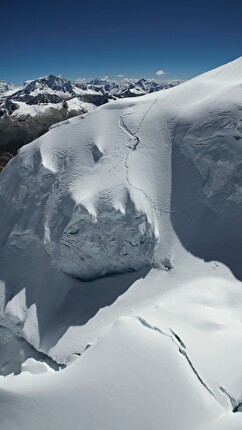 Ranrapalca Peru, Fay Manners, Marco Malcangi - The first ski descent of 'Acceso Momentáneo' on Nevado Ranrapalca (6162m) in Peru (Fay Manners, Marco Malcangi 28/05/2026) Ranrapalca Peru, Fay Manners, Marco Malcangi - The first ski descent of 'Acceso Momentáneo' on Nevado Ranrapalca (6162m) in Peru (Fay Manners, Marco Malcangi 28/05/2026)