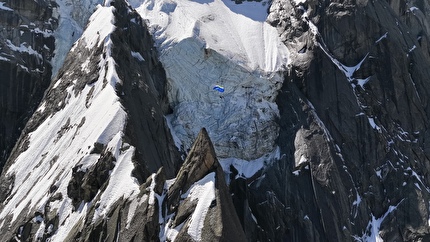 Matthias Giraud Aiguille du Plan - Matthias Giraud making the first ski BASE Jump off the North Face of Aiguille du Plan on 26/05/2026