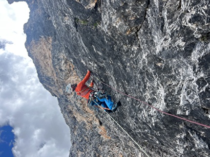Via Helga, Col Bocià, Dolomiti, Ingo Isara, Simon Kehrer - L'apertura della 'Via Helga' al Col Bocia, Dolomiti (Ingo Isara, Simon Kehrer 2023).