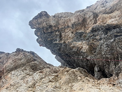Via Helga, Col Bocià, Dolomiti, Ingo Isara, Simon Kehrer - L'apertura della 'Via Helga' al Col Bocia, Dolomiti (Ingo Isara, Simon Kehrer 2023).