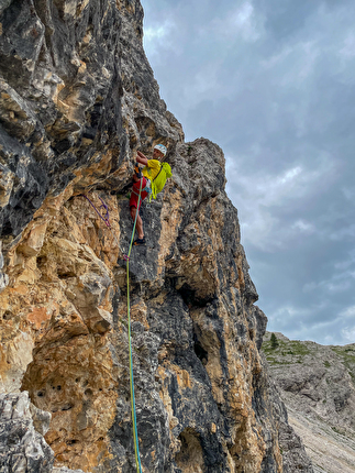 Via Helga, Col Bocià, Dolomiti, Ingo Isara, Simon Kehrer - L'apertura della 'Via Helga' al Col Bocia, Dolomiti (Ingo Isara, Simon Kehrer 2023).