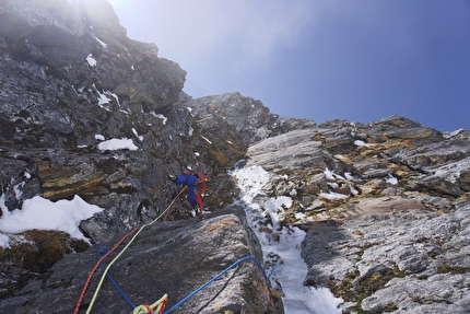 Kongde Ri Shar, Kwangde Ri, Nepal, Elias Hangweyrer, Max Muck, Jakob Ritzl - The first pitches of 'Edge of Patience' on Kongde Ri Shar, Nepal (Elias Hangweyrer, Max Muck, Jakob Ritzl 12 - 17/05/2026) Kongde Ri Shar, Kwangde Ri, Nepal, Elias Hangweyrer, Max Muck, Jakob Ritzl - The first pitches of 'Edge of Patience' on Kongde Ri Shar, Nepal (Elias Hangweyrer, Max Muck, Jakob Ritzl 12 - 17/05/2026)