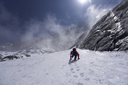 Kongde Ri Shar, Kwangde Ri, Nepal, Elias Hangweyrer, Max Muck, Jakob Ritzl - The first snowfield on 'Edge of Patience' on Kongde Ri Shar, Nepal (Elias Hangweyrer, Max Muck, Jakob Ritzl 12 - 17/05/2026) Kongde Ri Shar, Kwangde Ri, Nepal, Elias Hangweyrer, Max Muck, Jakob Ritzl - The first snowfield on 'Edge of Patience' on Kongde Ri Shar, Nepal (Elias Hangweyrer, Max Muck, Jakob Ritzl 12 - 17/05/2026)