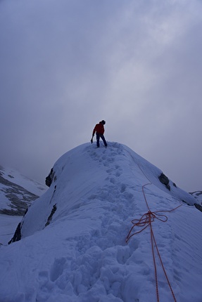 Kongde Ri Shar, Kwangde Ri, Nepal, Elias Hangweyrer, Max Muck, Jakob Ritzl - The first bivy on 'Edge of Patience' on Kongde Ri Shar, Nepal (Elias Hangweyrer, Max Muck, Jakob Ritzl 12 - 17/05/2026) Kongde Ri Shar, Kwangde Ri, Nepal, Elias Hangweyrer, Max Muck, Jakob Ritzl - The first bivy on 'Edge of Patience' on Kongde Ri Shar, Nepal (Elias Hangweyrer, Max Muck, Jakob Ritzl 12 - 17/05/2026)