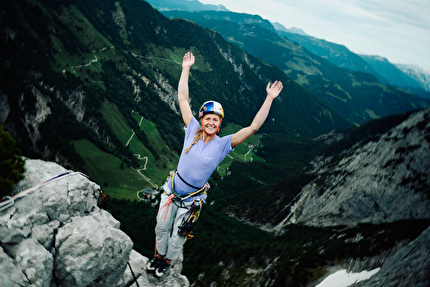 Lara Neumeier - Lara Neumeier climbing 'Des Kaisers Neue Kleider' in Austria’s Wilder Kaiser Lara Neumeier - Lara Neumeier climbing 'Des Kaisers Neue Kleider' in Austria’s Wilder Kaiser