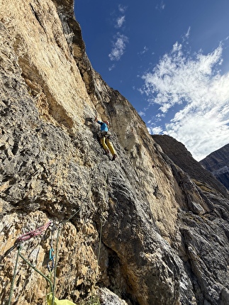 Sellavie Piz Ciavazes, Dolomiti, Hubert Eisendle, Simon Kehrer - L'apertura di 'Sellavie' al Piz Ciavazes nelle Dolomiti (Hubert Eisendle, Simon Kehrer 2025-26) Sellavie Piz Ciavazes, Dolomiti, Hubert Eisendle, Simon Kehrer - L'apertura di 'Sellavie' al Piz Ciavazes nelle Dolomiti (Hubert Eisendle, Simon Kehrer 2025-26)