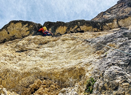 Sellavie Piz Ciavazes, Dolomiti, Hubert Eisendle, Simon Kehrer - L'apertura di 'Sellavie' al Piz Ciavazes nelle Dolomiti (Hubert Eisendle, Simon Kehrer 2025-26) Sellavie Piz Ciavazes, Dolomiti, Hubert Eisendle, Simon Kehrer - L'apertura di 'Sellavie' al Piz Ciavazes nelle Dolomiti (Hubert Eisendle, Simon Kehrer 2025-26)