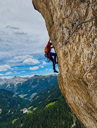 Sellavie Piz Ciavazes, Dolomiti, Hubert Eisendle, Simon Kehrer - L'apertura di 'Sellavie' al Piz Ciavazes nelle Dolomiti (Hubert Eisendle, Simon Kehrer 2025-26) Sellavie Piz Ciavazes, Dolomiti, Hubert Eisendle, Simon Kehrer - L'apertura di 'Sellavie' al Piz Ciavazes nelle Dolomiti (Hubert Eisendle, Simon Kehrer 2025-26)