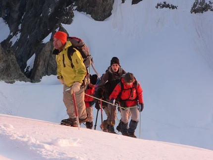 Ice Climbing Ecrins - Gerard Pailheireit