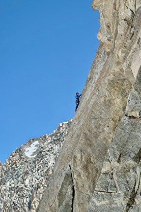 Rise Slow, Rognon Vaudano, Monte Bianco, Niccolò Bruni, Federica Furia - L'apertura di 'Rise Slow' al Rognon Vaudano, Monte Bianco (Niccolò Bruni, Federica Furia 20-21/06/2026) Rise Slow, Rognon Vaudano, Monte Bianco, Niccolò Bruni, Federica Furia - L'apertura di 'Rise Slow' al Rognon Vaudano, Monte Bianco (Niccolò Bruni, Federica Furia 20-21/06/2026)