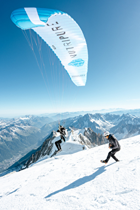 Iris Pessey Monte Bianco - Iris Pessey il 18 giugno 2026 stabilisce un nuovo record femminile di FKT sul Monte Bianco: salita dalla chiesa di Chamonix alla vetta di 4807 metri in 5 ore e 2 minuti.