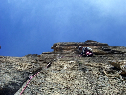 Rocca la Meja - Max in apertura su L7 di Eppure il vento soffia ancora, Rocca la Meja, Val Maira