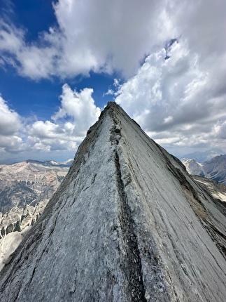 Via Kastlunger - Bottaro Sasso delle Nove, Dolomiti, Pietro Bottaro, Philipp Mutschlechner - Ripetendo la via 'Kastlunger - Bottaro' al Sasso delle Nove, Dolomiti (Pietro Bottaro, Philipp Mutschlechner 27/06/2026) Via Kastlunger - Bottaro Sasso delle Nove, Dolomiti, Pietro Bottaro, Philipp Mutschlechner - Ripetendo la via 'Kastlunger - Bottaro' al Sasso delle Nove, Dolomiti (Pietro Bottaro, Philipp Mutschlechner 27/06/2026)