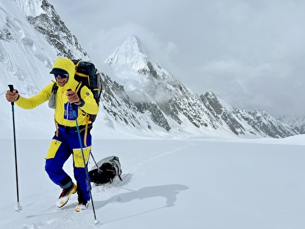 Tahu Rutum, Karakoram, Siebe Vanhee, Sean Villanueva, Symon Welfringer - Symon Welfringer making the first ascent of the West Face of Tahu Rutum (6,651m), also referred to as Taa Hurutum, in the Karakoram of Pakistan, June 2026