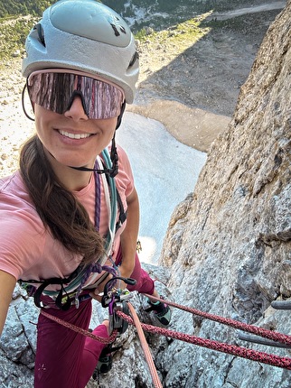 Deye Peters in solitaria per Anna Chiaruttini alla Torre delle Madri dei Camosci (Alpi Giulie)