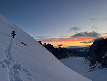Kichatna Spire, Alaska, Elias Spitulnik, Michael Telstad - The first ascent of 'Hologram Wall' on the South Face of Kichatna Spire in Alaska (Elias Spitulnik, Michael Telstad 4-8/07/2026)