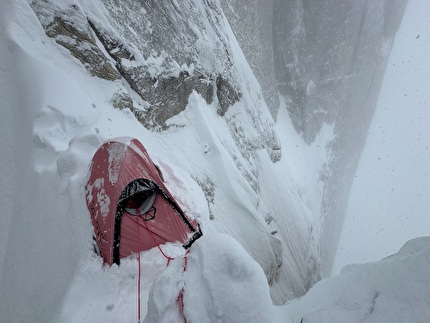 Kichatna Spire, Alaska, Elias Spitulnik, Michael Telstad - The April 2025 attempt at the  South Face of Kichatna Spire in Alaska by Elias Spitulnik and Michael Telstad