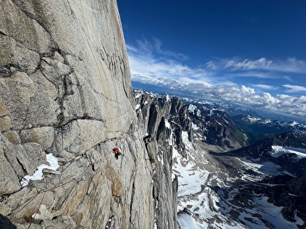 Kichatna Spire, Alaska, Elias Spitulnik, Michael Telstad - The first ascent of 'Hologram Wall' on the South Face of Kichatna Spire in Alaska (Elias Spitulnik, Michael Telstad 4-8/07/2026)