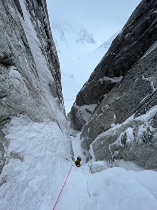 Kichatna Spire, Alaska, Elias Spitulnik, Michael Telstad - The April 2025 attempt at the  South Face of Kichatna Spire in Alaska by Elias Spitulnik and Michael Telstad