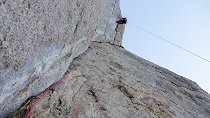 Kichatna Spire, Alaska, Elias Spitulnik, Michael Telstad - The first ascent of 'Hologram Wall' on the South Face of Kichatna Spire in Alaska (Elias Spitulnik, Michael Telstad 4-8/07/2026)