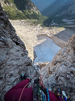 Anna Chiaruttini - Anna Chiaruttini in solitaria sulla 'Deye Peters' alla Torre delle Madri dei Camosci (Alpi Giulie) Anna Chiaruttini - Anna Chiaruttini in solitaria sulla 'Deye Peters' alla Torre delle Madri dei Camosci (Alpi Giulie)
