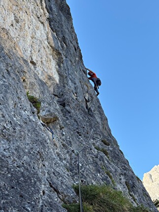 Alla Croda Bagnata nella Val di Landro (Dolomiti) aperta la via lunga Reise zum Riesen