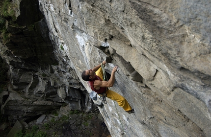 Rocca Bert, rock climbing in the Po Valley
