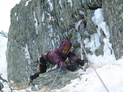 Cugnisiun zero' - Monviso - Paola Secco su L1 di Cugnisiun zerò, Monviso, Parete Nord, Settore Nord Est