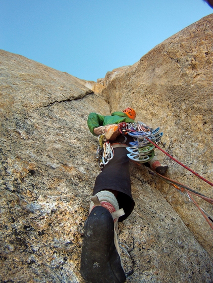 Renland, Groenlandia - Midnight Solarium, (7b, 45°, 1100m)