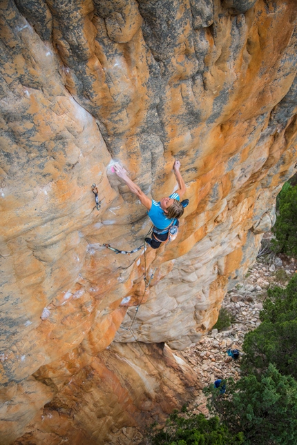 Mayan Smith-Gobat - 28/10/2012: Mayan Smith-Gobat climbing Punks in the Gym (32/8b+) at Arapiles, Australia.