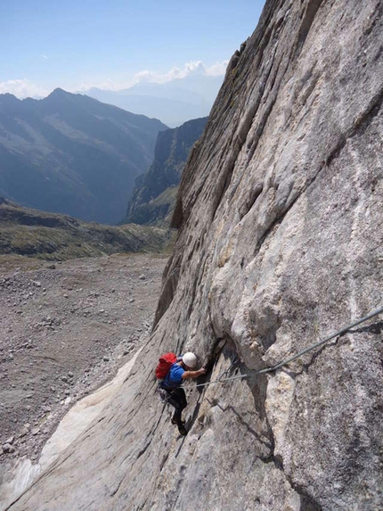 Val Masino, Punta Allievi - Così è se vi pare (650 mt, VII obbl.)