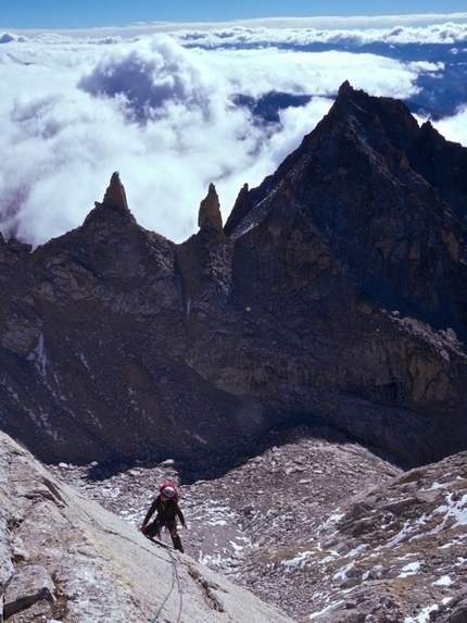 Kemailong, Shaluli Shan, China - Szu-ting low on route on Kemailong