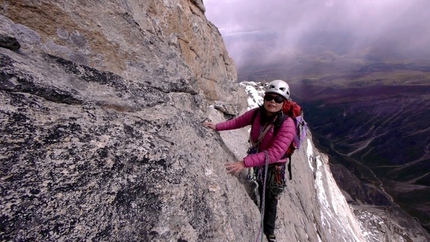 Kemailong, Shaluli Shan, China - Szu-ting Yi seconding up Kemailong