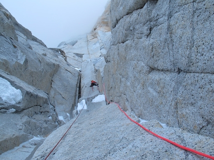 Fitz Roy, Patagonia - Un mar de suenos, Fitz Roy, Patagonia