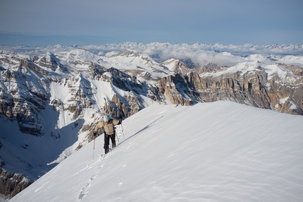 The first snow in the Dolomites and the start of the winter season