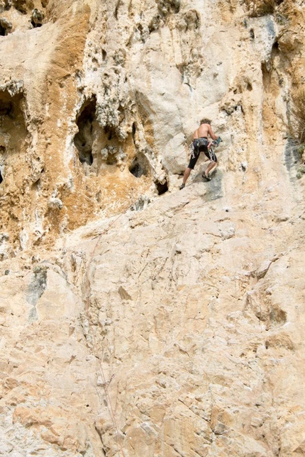 Ragni Lecco South Italy tour - Climbing at Palinuro